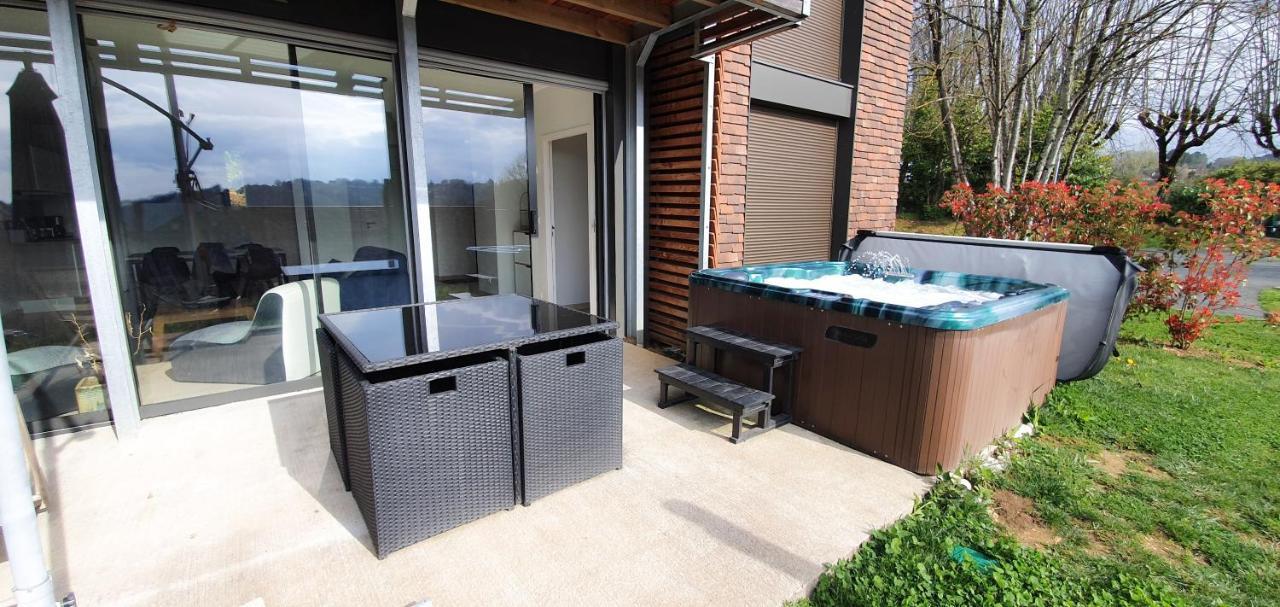 Villa Spacieuse Avec Jacuzzi Privatif Sarlat Exterior foto